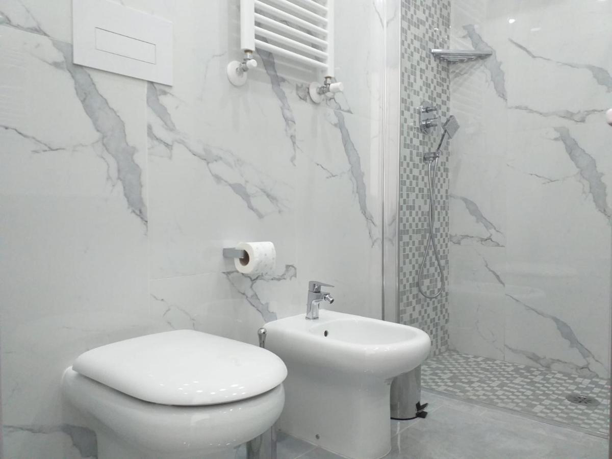Manichiello Hotel Napoli Bagian luar foto